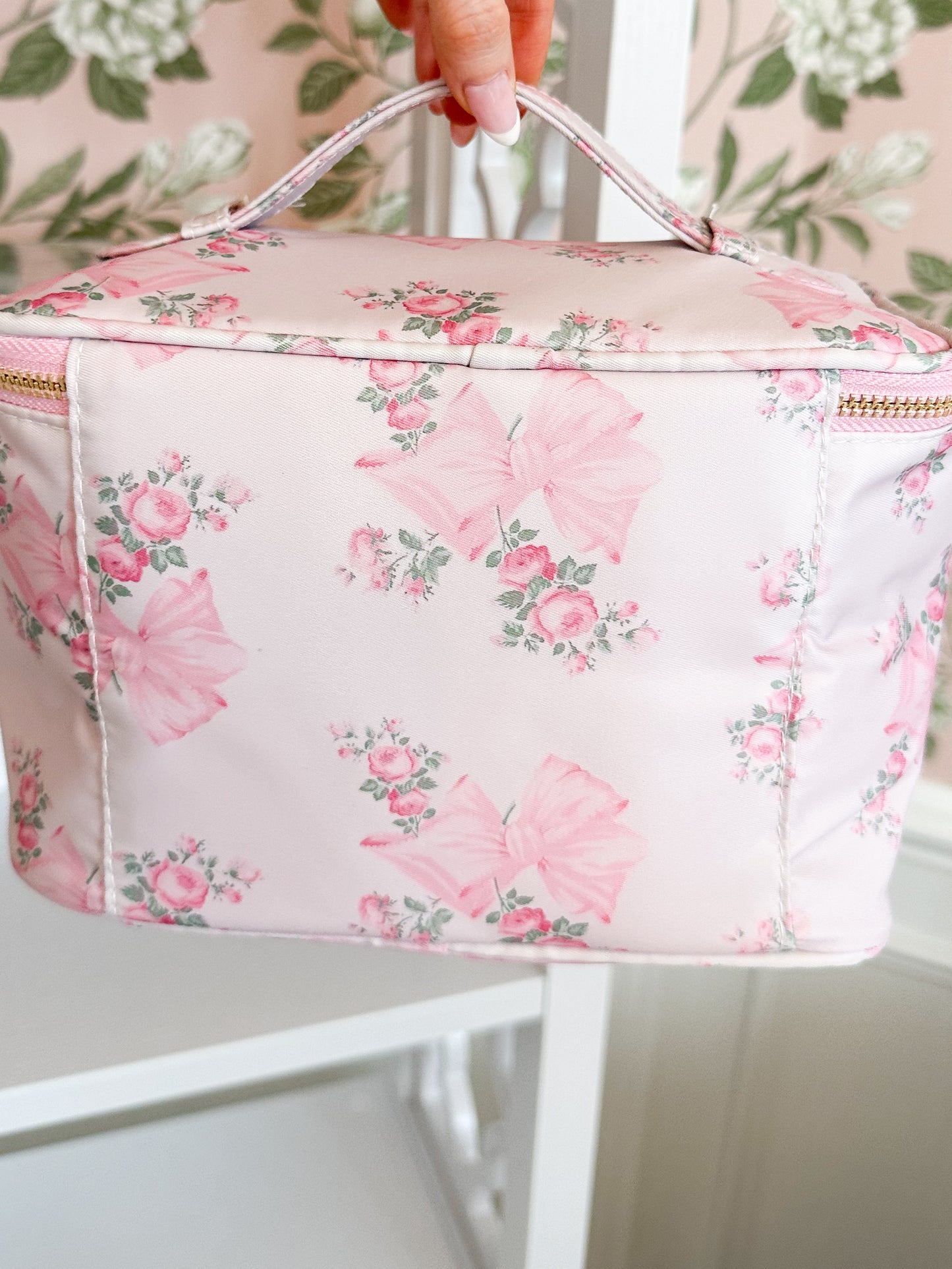 Coquette Cottage Vanity Case