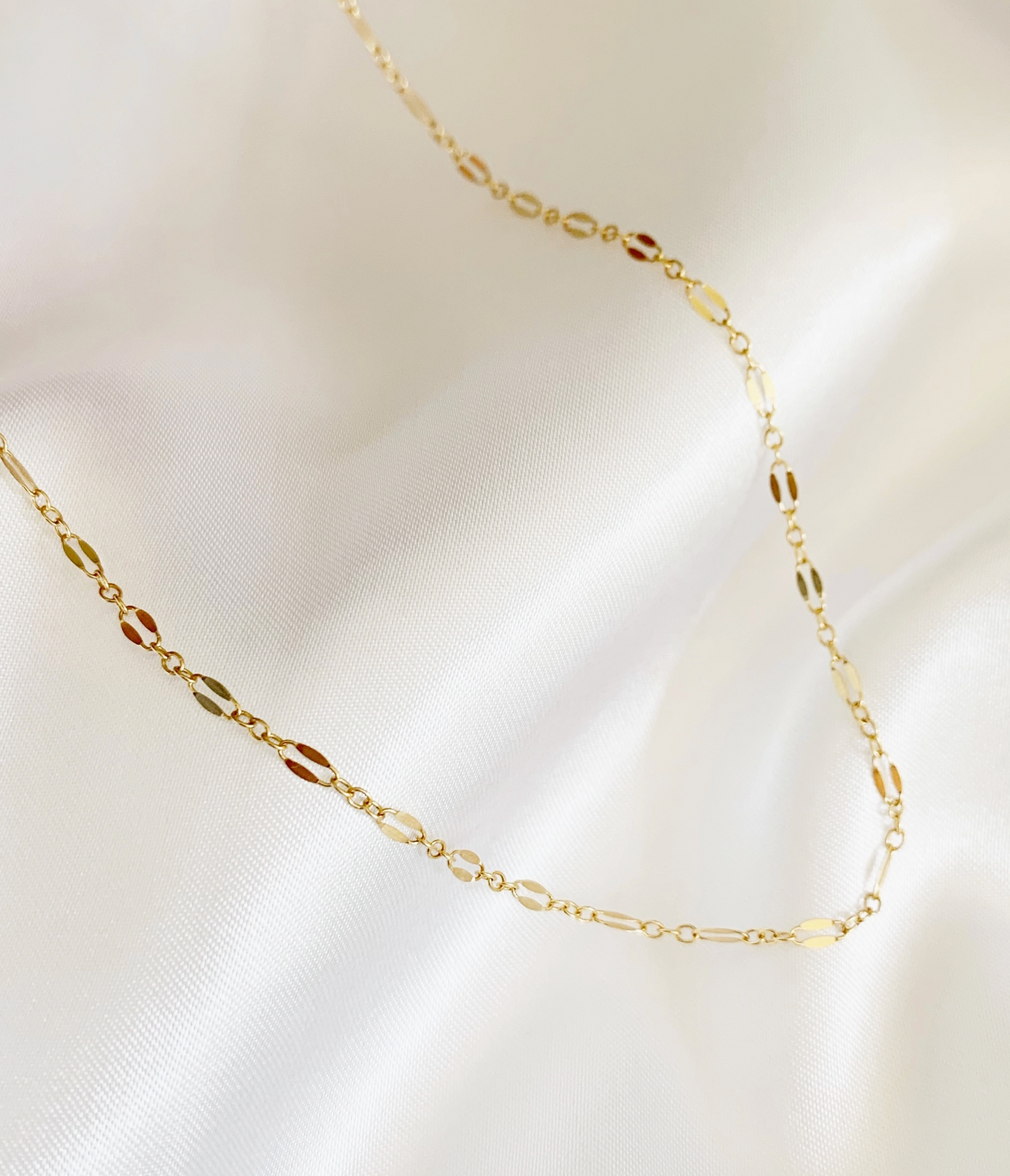 Bejeweled Dapped Sequin Layering Chain Necklace